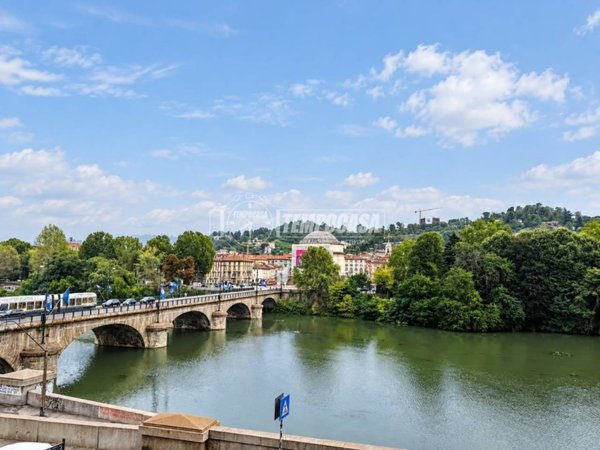 appartamento in vendita a Torino in zona Centro Storico