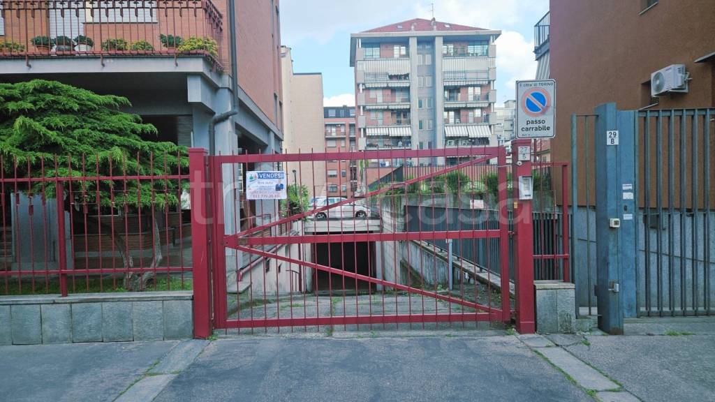 box auto in vendita a Torino in zona Lingotto