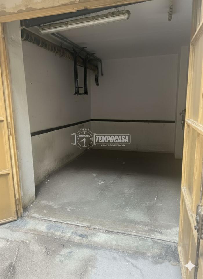 box auto in vendita a Torino in zona Mirafiori Sud