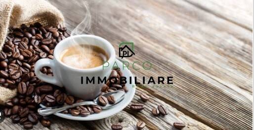 locale commerciale in vendita a Torino in zona Cit Turin