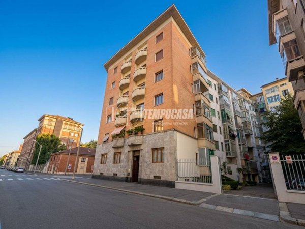 appartamento in vendita a Torino in zona Lingotto