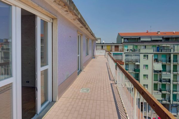 appartamento in vendita a Torino in zona Lingotto