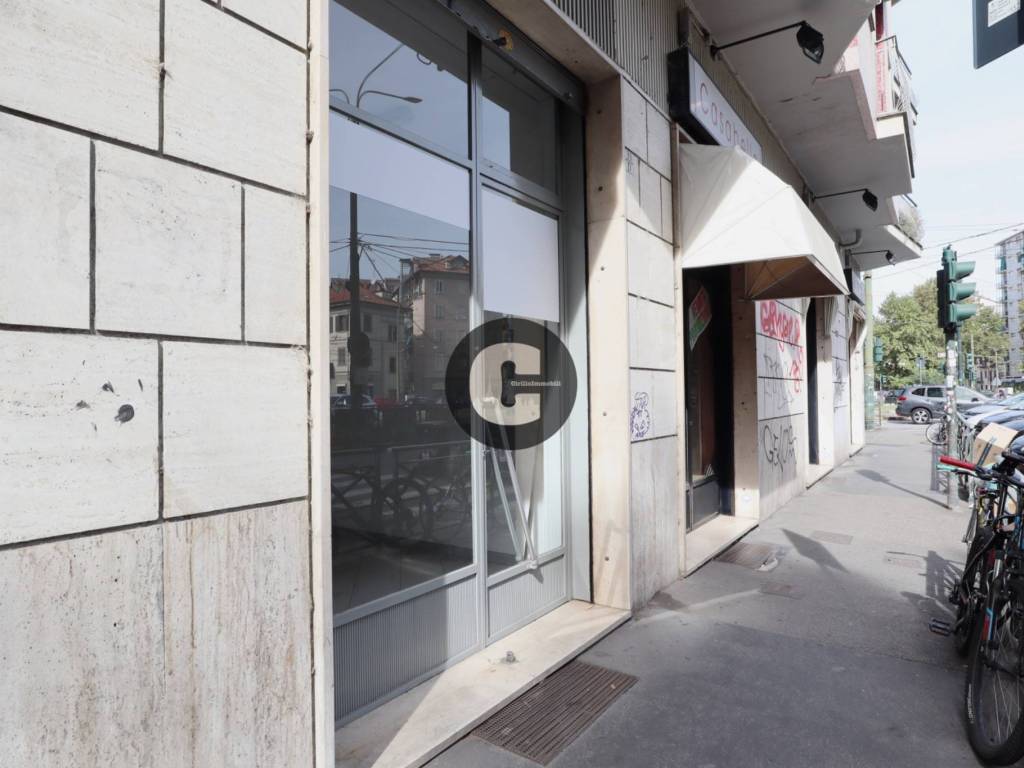 locale commerciale in vendita a Torino in zona Vanchiglietta