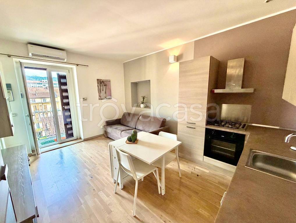 appartamento in vendita a Torino in zona San Salvario