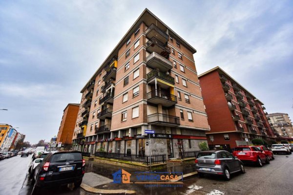appartamento in vendita a Torino in zona Lingotto