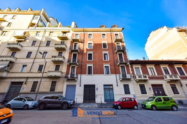 appartamento in vendita a Torino in zona Lingotto