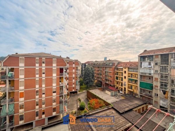 appartamento in vendita a Torino in zona Lingotto