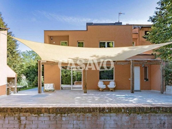 casa indipendente in vendita a Torino in zona Val Salice