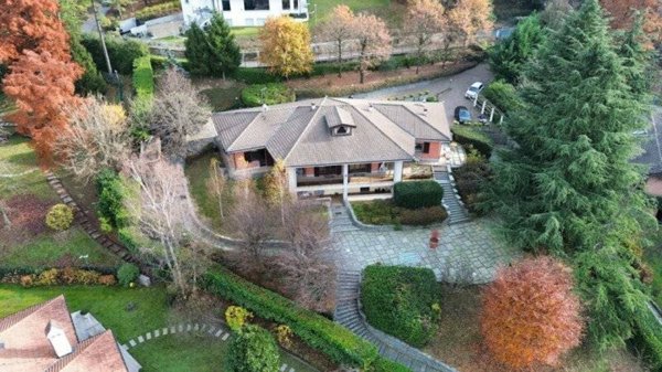 casa indipendente in vendita a Torino in zona Centro Storico