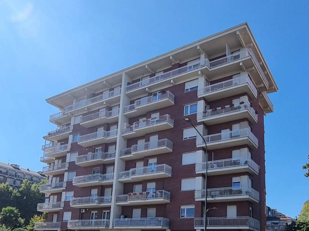 appartamento in vendita a Torino in zona Lingotto