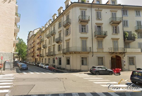 appartamento in vendita a Torino in zona Cit Turin