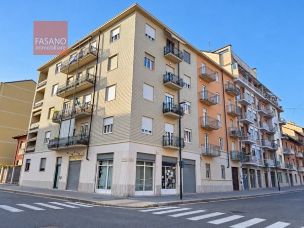 appartamento in vendita a Torino in zona Parella