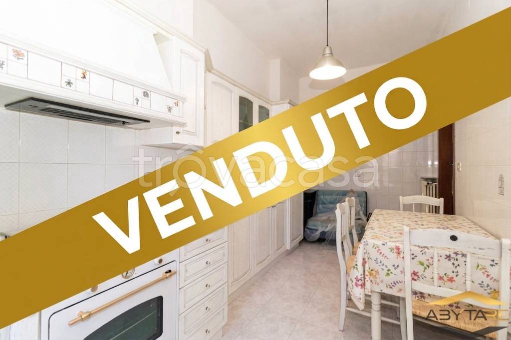 appartamento in vendita a Torino in zona Santa Rita