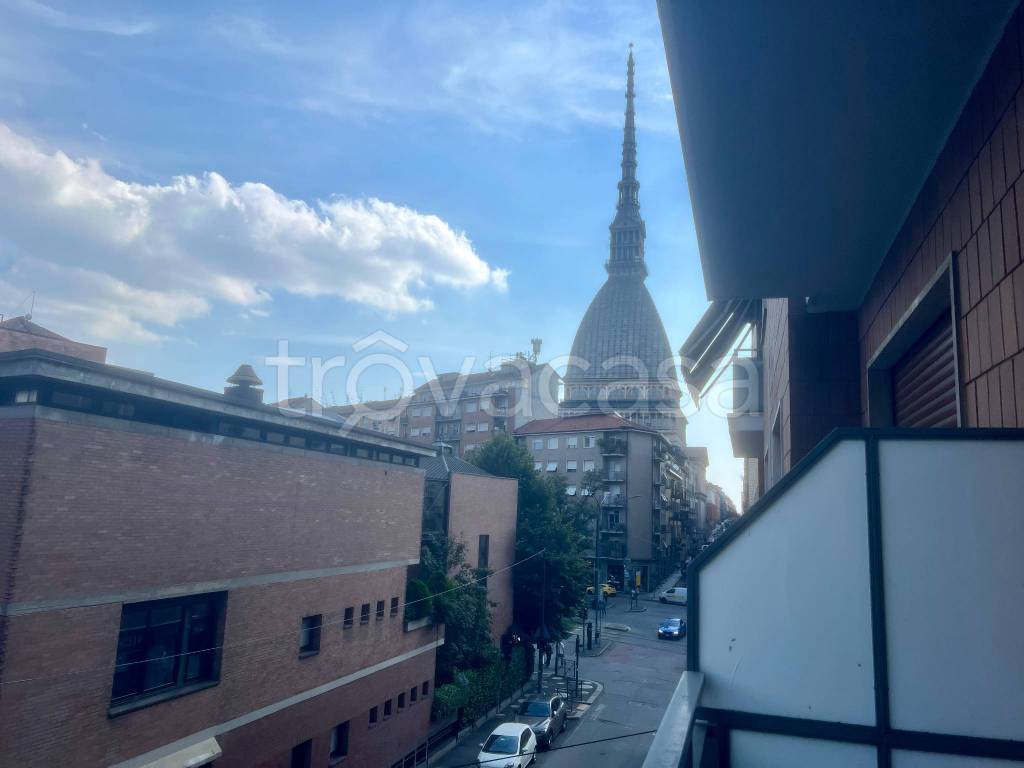appartamento in vendita a Torino in zona Vanchiglia