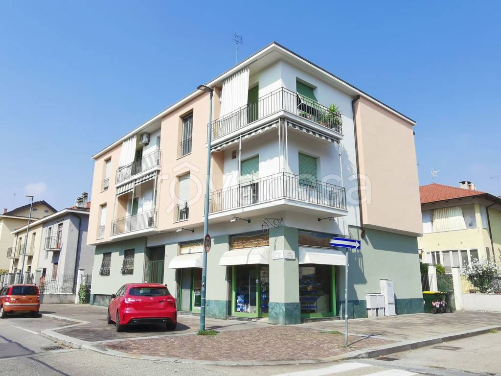 appartamento in vendita a Torino in zona Mirafiori Nord