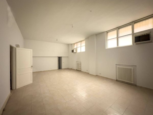 locale di sgombero in vendita a Torino in zona San Salvario