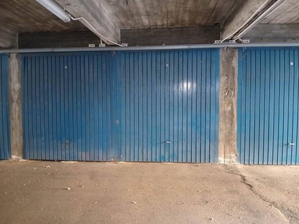 box auto in vendita a Torino in zona Mirafiori Nord