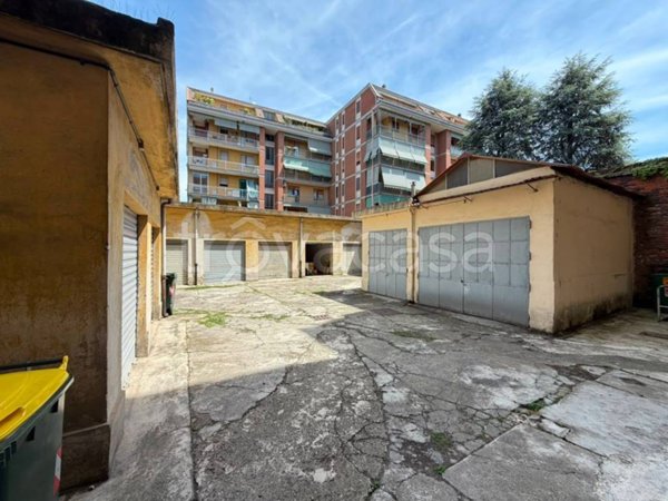 box auto in vendita a Torino in zona Lingotto