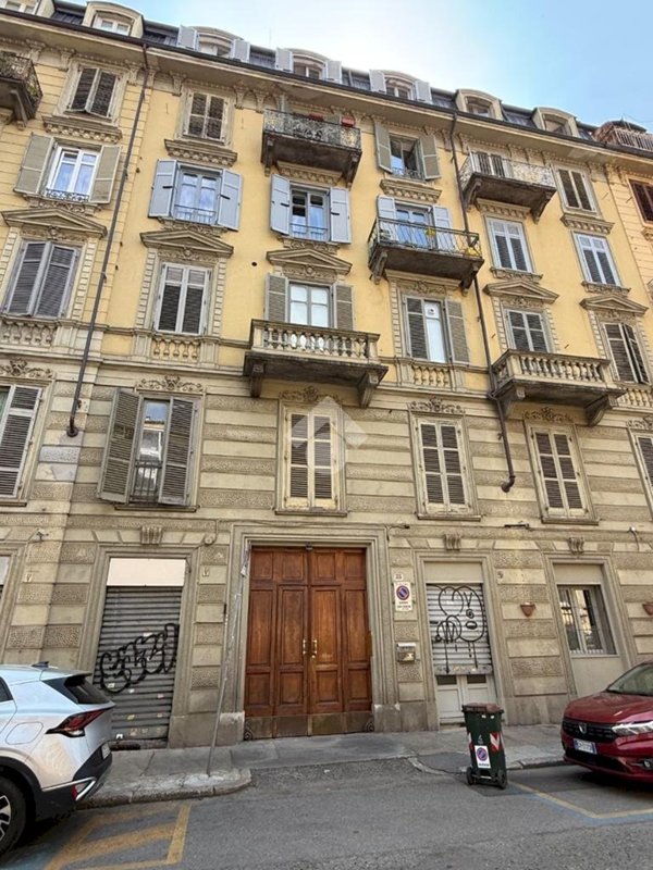 appartamento in vendita a Torino in zona San Salvario