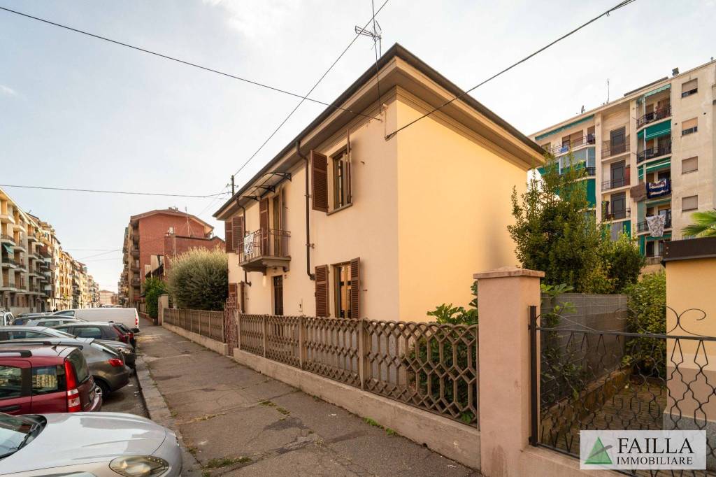 casa indipendente in vendita a Torino in zona Pozzo Strada