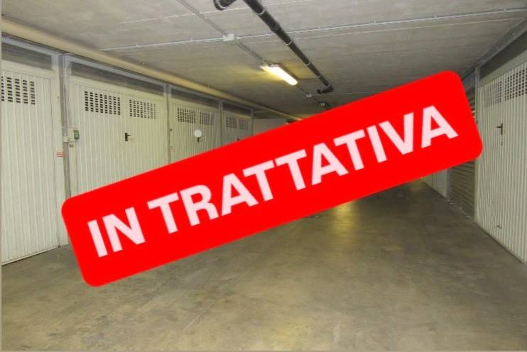 locale di sgombero in vendita a Torino in zona Cenisia