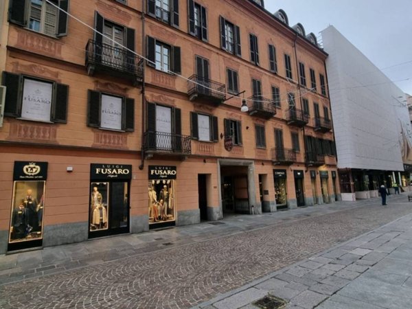 ufficio in vendita a Torino in zona Centro Storico