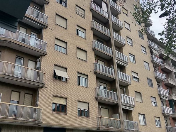 appartamento in vendita a Torino in zona Lingotto