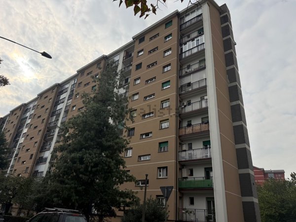 appartamento in vendita a Torino in zona Mirafiori Sud