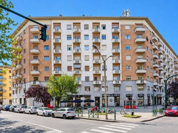appartamento in vendita a Torino in zona Lingotto