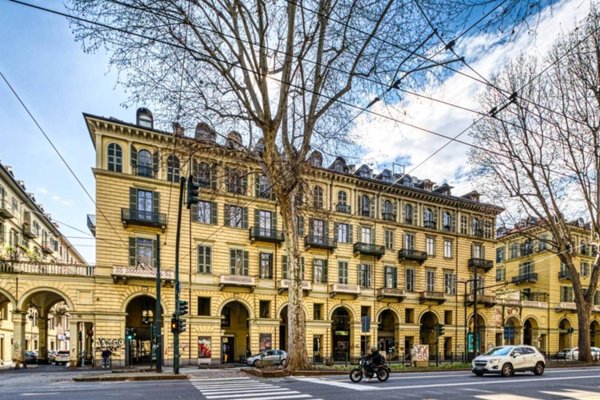 appartamento in vendita a Torino in zona Crocetta
