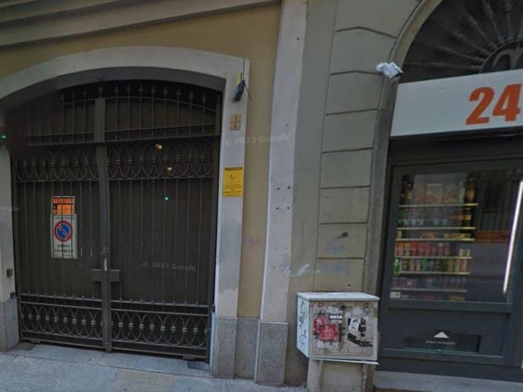box auto in vendita a Torino in zona Centro Storico