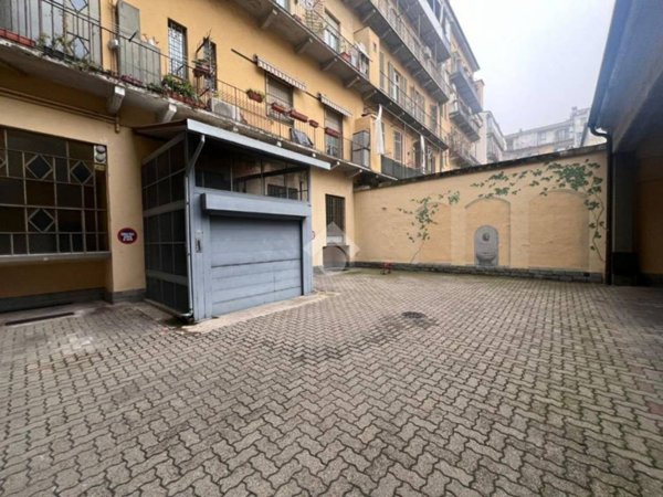 box auto in vendita a Torino in zona San Salvario
