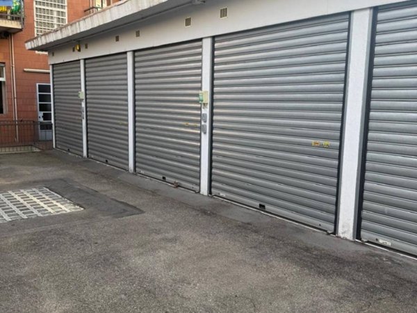 box auto in vendita a Torino in zona Pozzo Strada