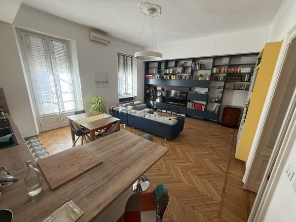 appartamento in vendita a Torino in zona San Salvario