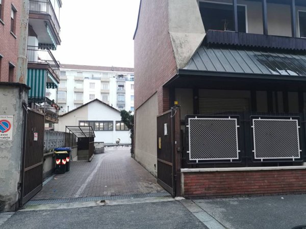 box auto in vendita a Torino in zona Pozzo Strada