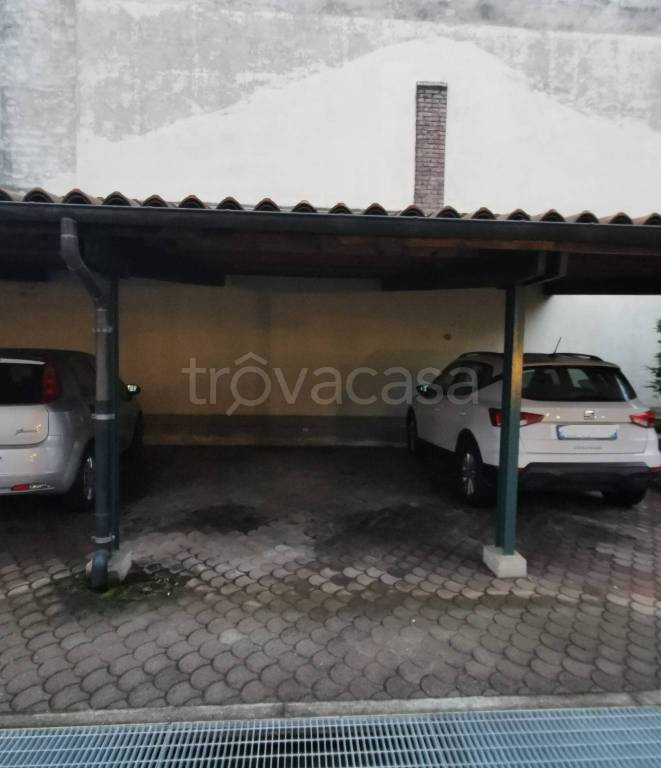 box auto in vendita a Torino in zona Parella