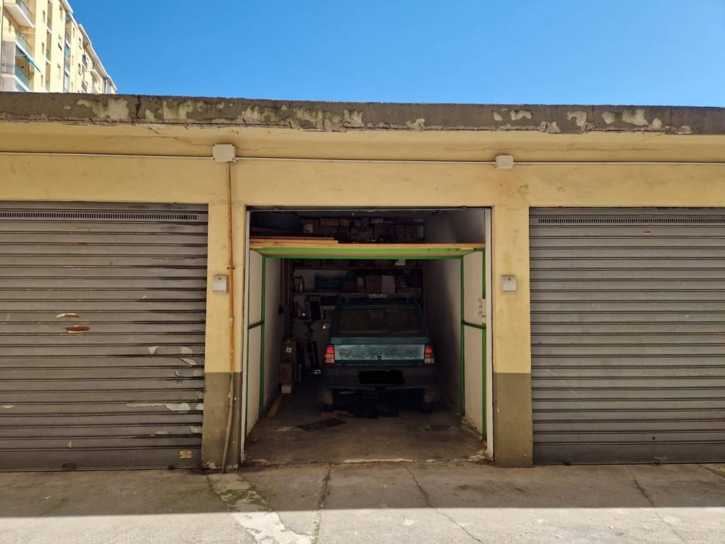 box auto in vendita a Torino in zona Santa Rita