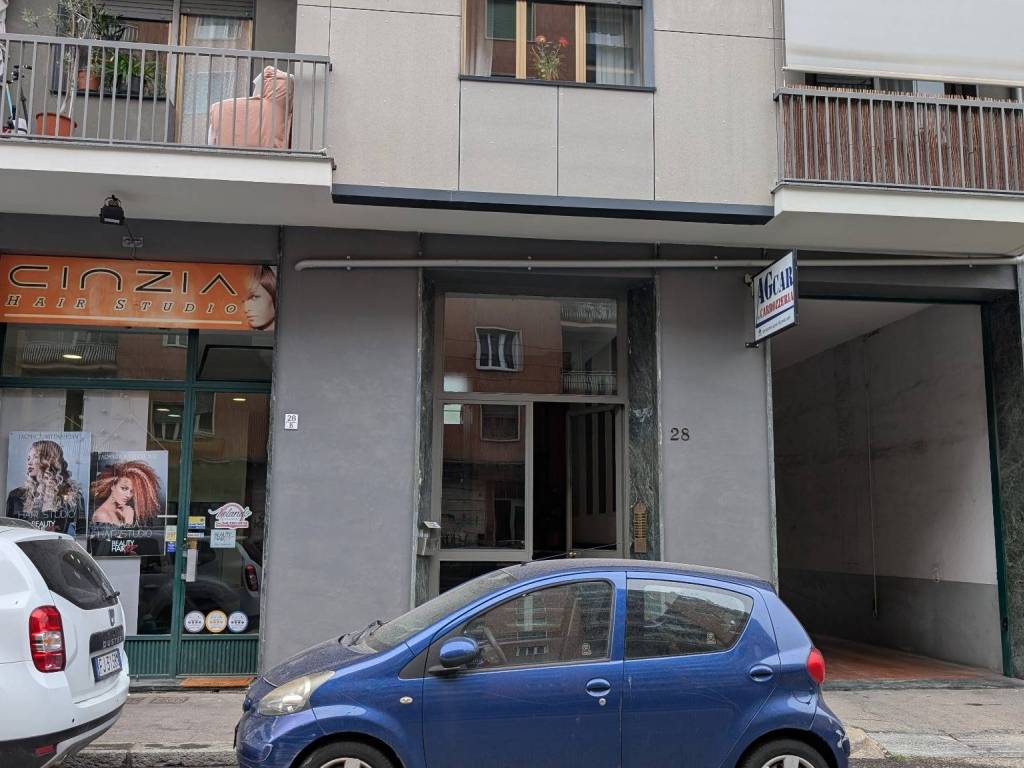 box auto in vendita a Torino in zona Lucento