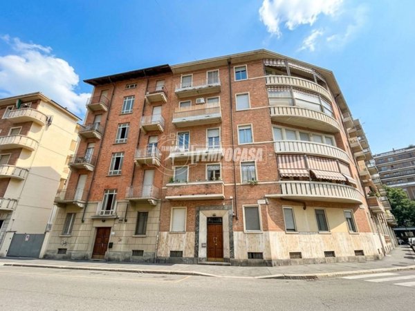 appartamento in vendita a Torino in zona Cenisia