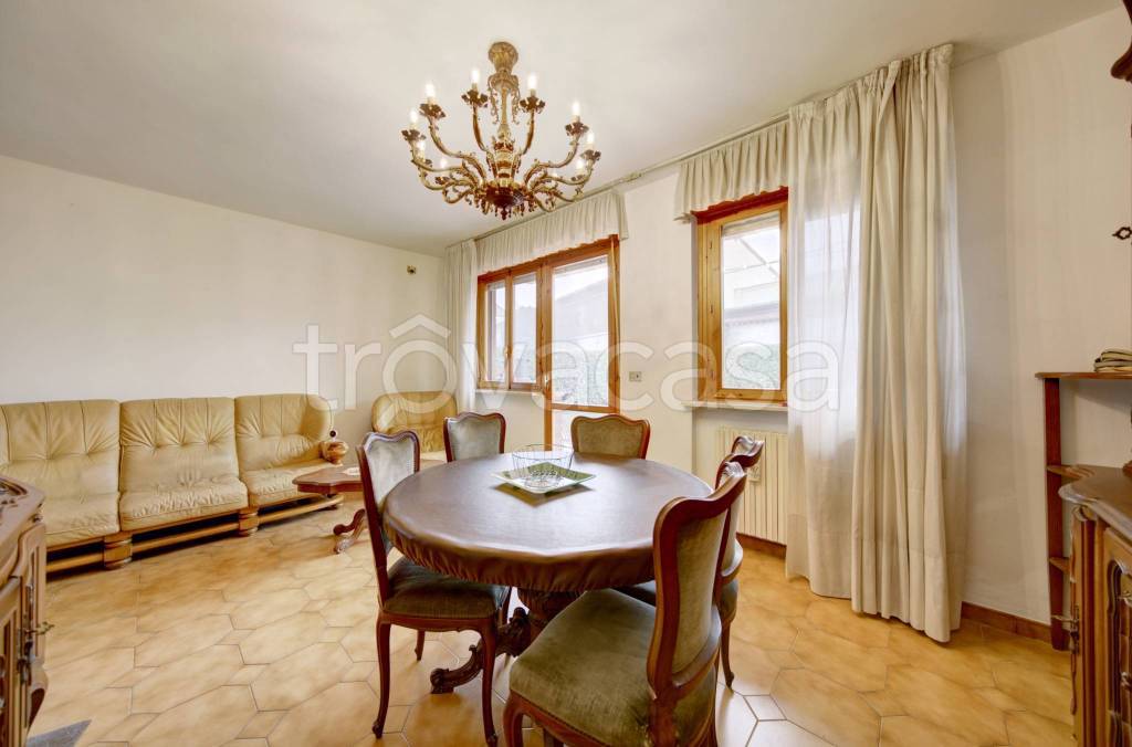 casa indipendente in vendita a Torino in zona Barca