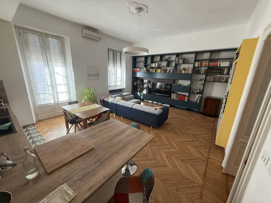 appartamento in vendita a Torino in zona San Salvario