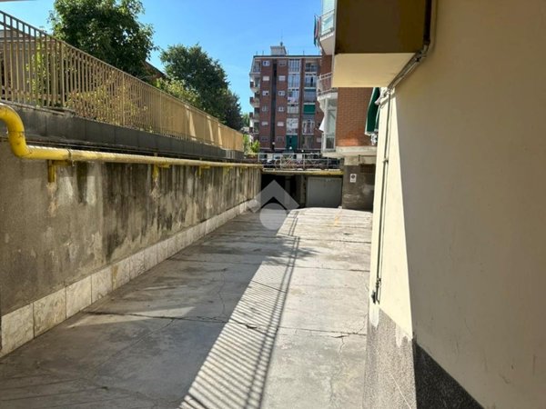 box auto in vendita a Torino in zona San Salvario