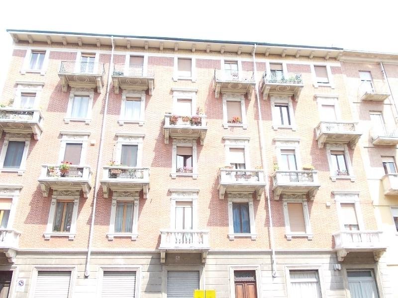 appartamento in vendita a Torino in zona Cenisia