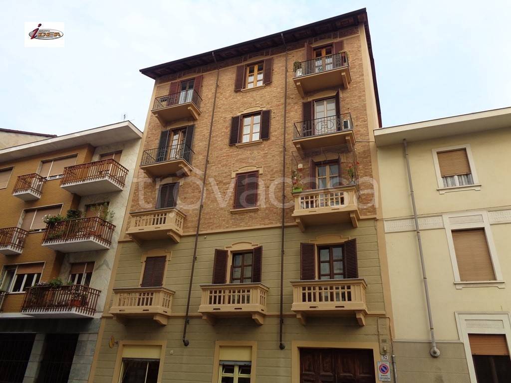 appartamento in vendita a Torino in zona Parella