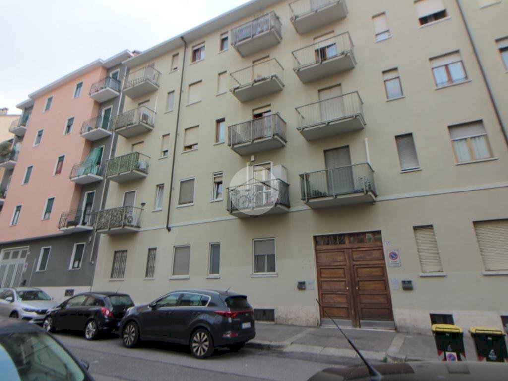 appartamento in vendita a Torino in zona Lingotto