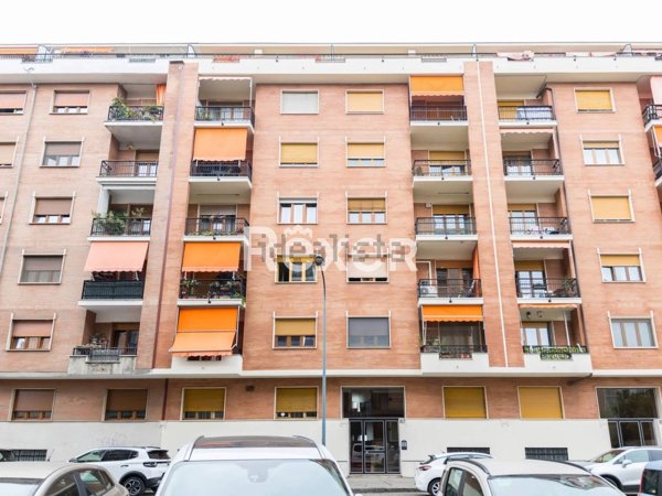 appartamento in vendita a Torino in zona Lingotto