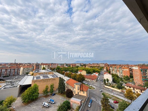 appartamento in vendita a Torino in zona Lucento