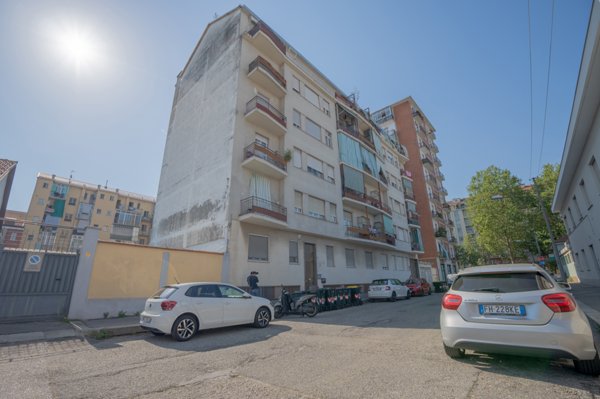 ufficio in vendita a Torino in zona Madonna di Campagna