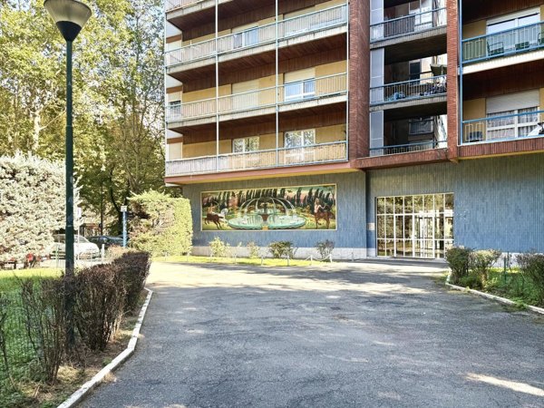 appartamento in vendita a Torino in zona Lingotto