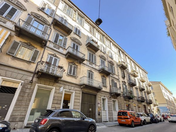 appartamento in vendita a Torino in zona San Salvario
